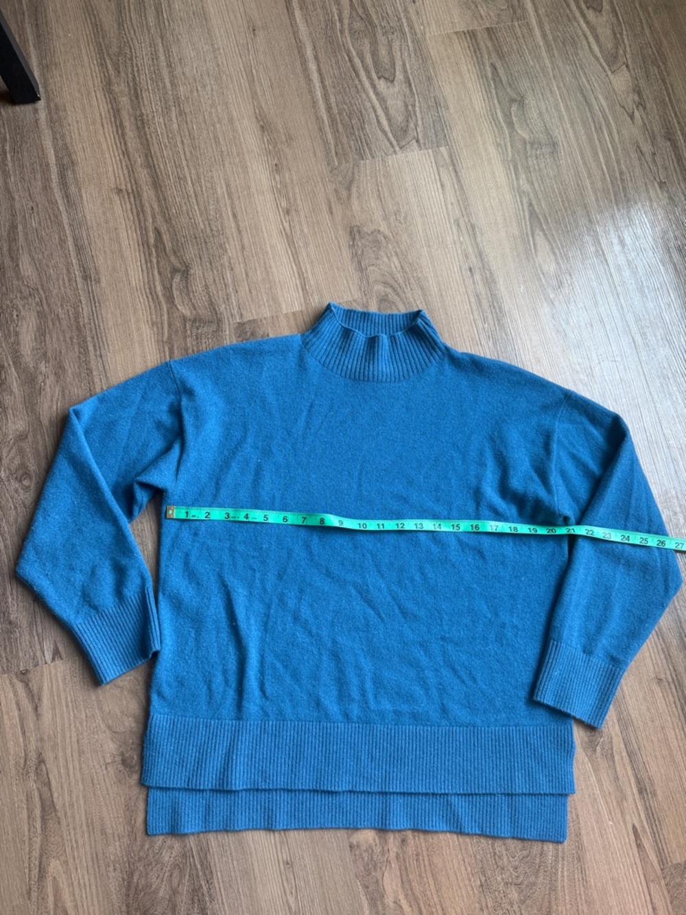 LL BEAN 100% cashmere relaxed mock neck sweater